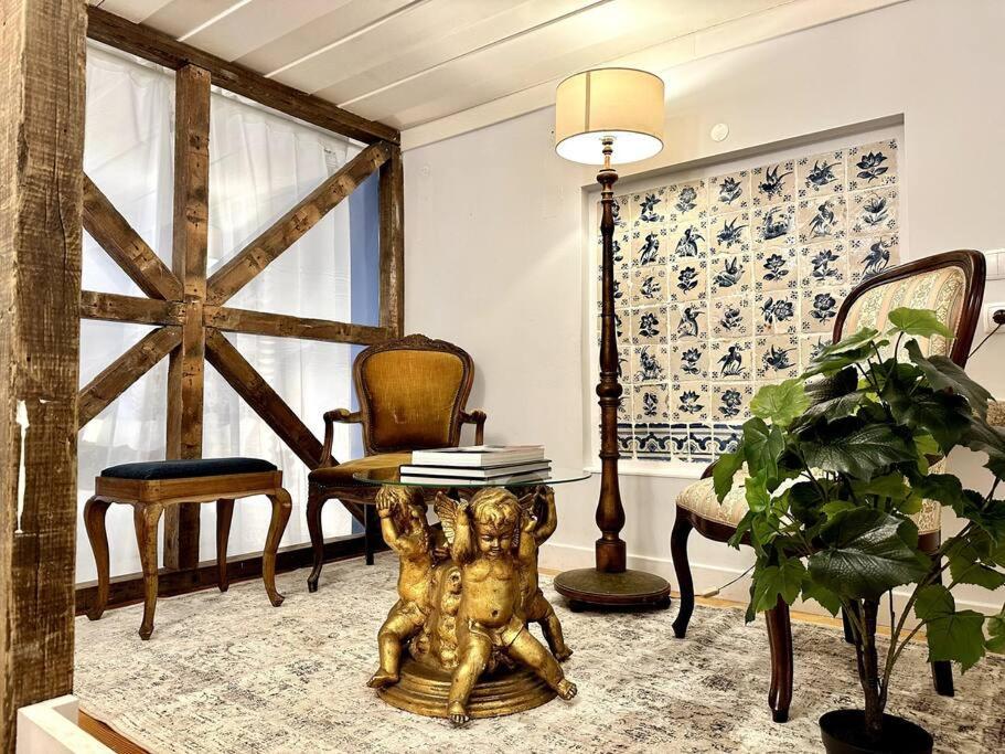 Budget 2 Bed In Bica W Air Con - Belle Epoque Apartment Lissabon